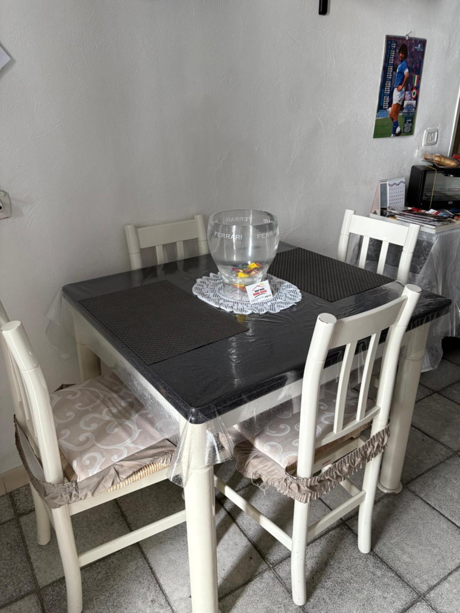 Guest House “Nonna Rossa” เนเปิลส์ ภายนอก รูปภาพ